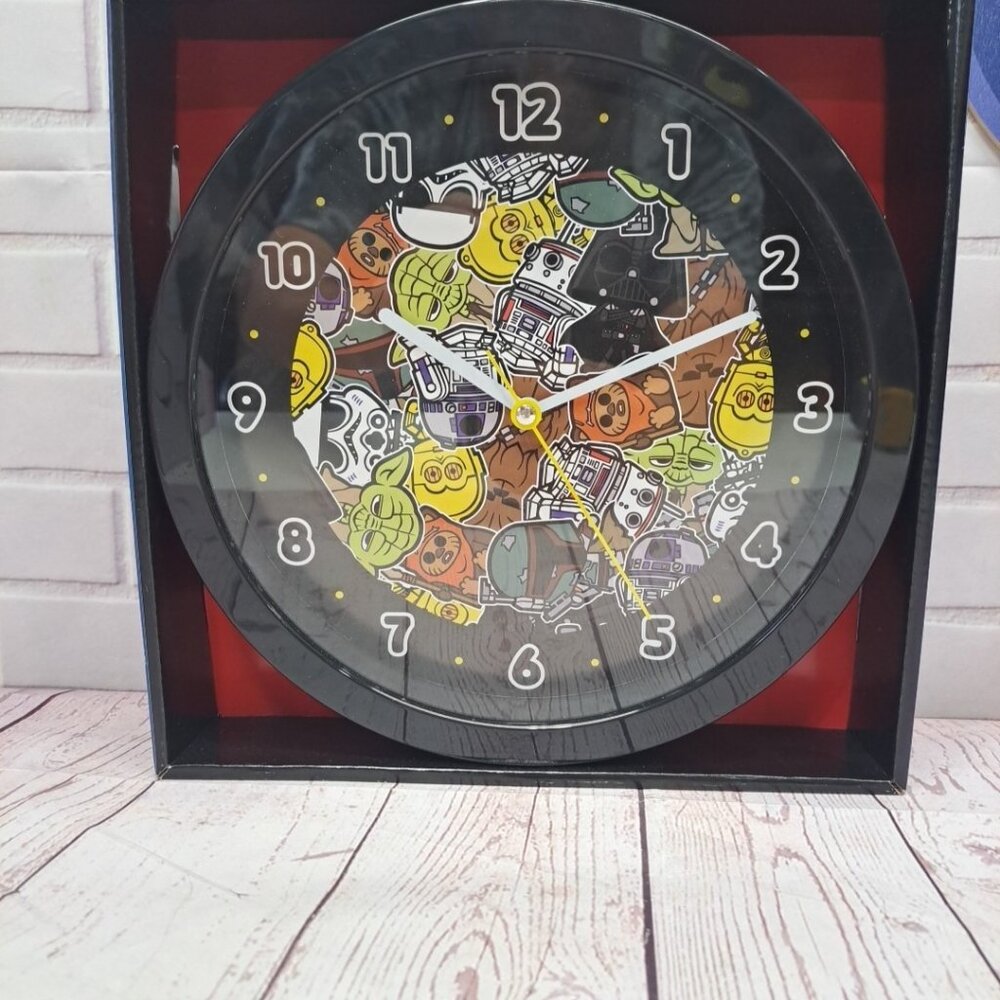 NEW Star Wars Character  All Over Graphics 10"‎ Wall Clock